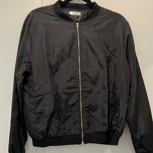 WOMENS BLACK LIGHTWEIGHT WINDBREAKER JACKET • LARGE